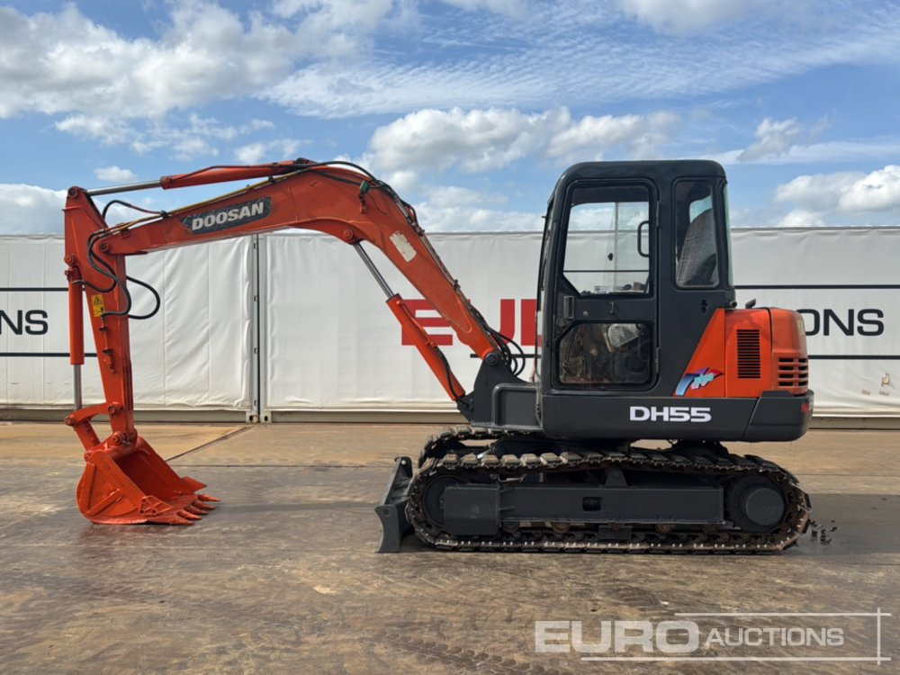 Doosan DH55-7 - Mini escavadeira: foto 2 Doosan DH55-7 - Mini escavadeira: foto 2
