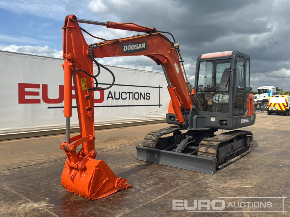 Doosan DH55-7 - Mini escavadeira: foto 1 Doosan DH55-7 - Mini escavadeira: foto 1