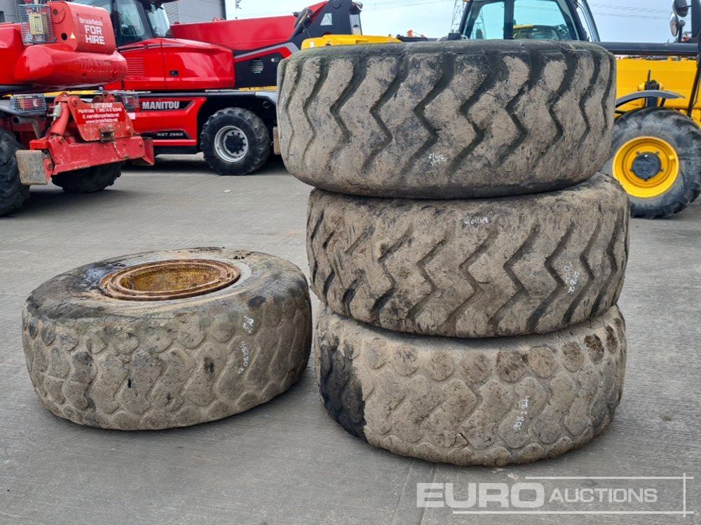 Doublecoin 23.5R25 Tyre & Rim (4 of) - Pneu: foto 1 Doublecoin 23.5R25 Tyre & Rim (4 of) - Pneu: foto 1