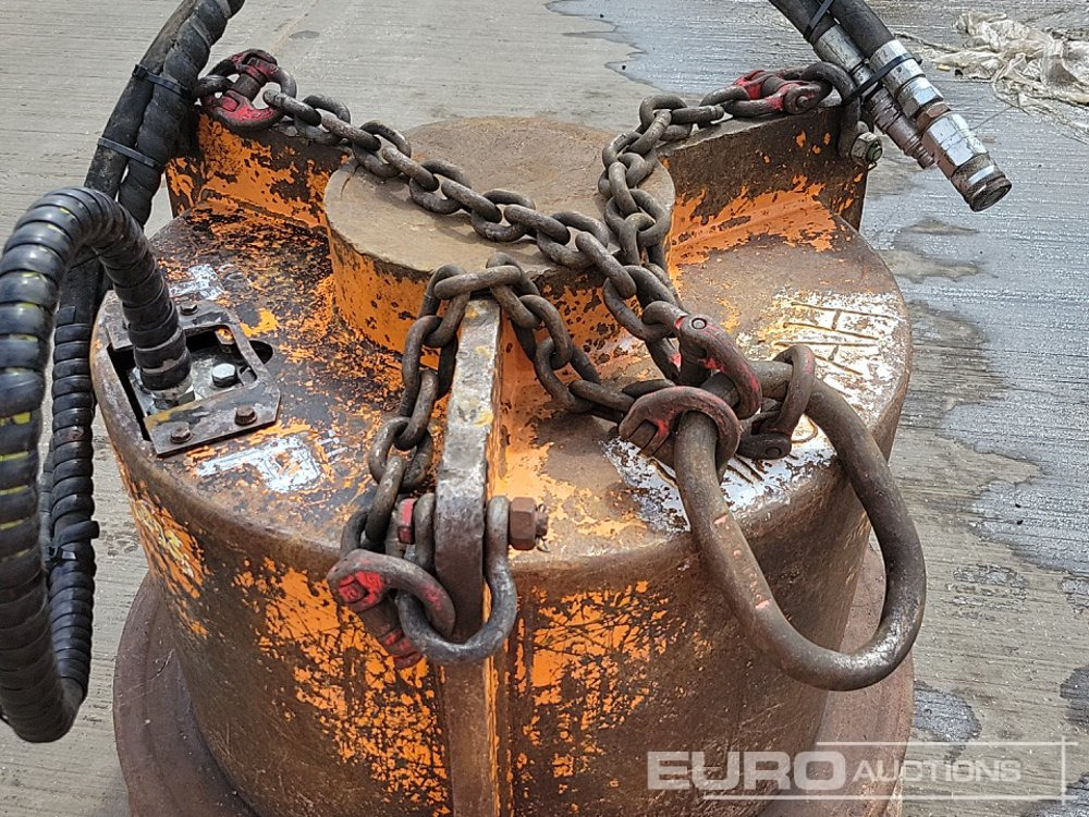 Equipamento por Escavadeira Hydraulic Magnet to suit Crane: foto 8