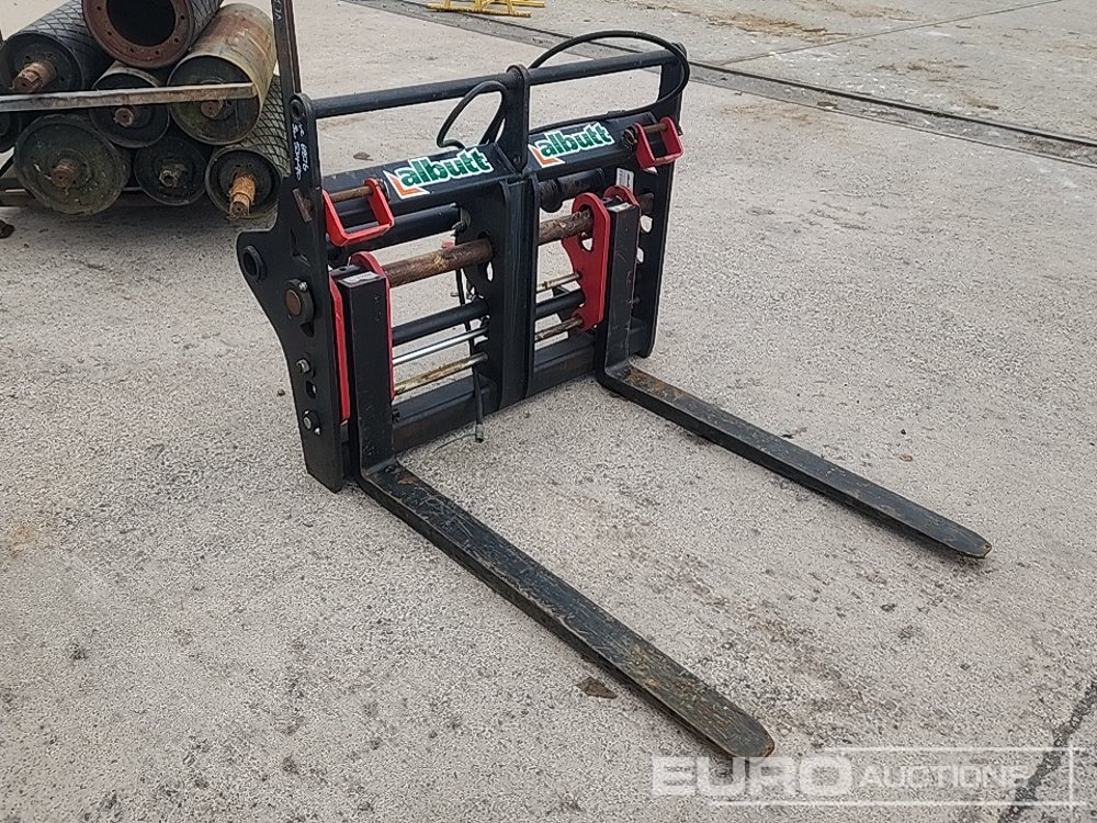 2020 Albutt Pallet Forks, Hydraulic Fork Postioner to suit Manitou Telehandler - Equipamento de movimentação: foto 4 2020 Albutt Pallet Forks, Hydraulic Fork Postioner to suit Manitou Telehandler - Equipamento de movimentação: foto 4