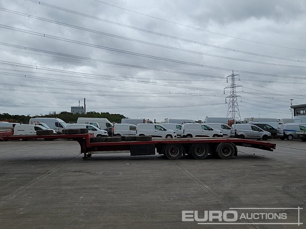 Fruehauf Tri Axle Step Frame Low Loader Trailer - Semi-reboque baixa: foto 2 Fruehauf Tri Axle Step Frame Low Loader Trailer - Semi-reboque baixa: foto 2