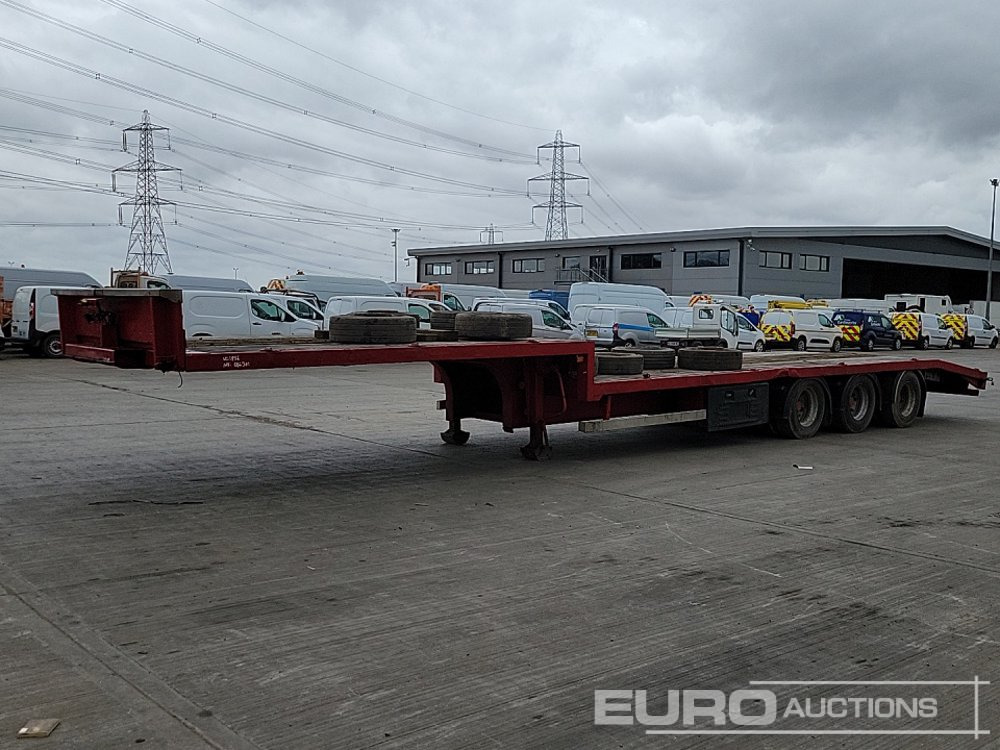 Fruehauf Tri Axle Step Frame Low Loader Trailer - Semi-reboque baixa: foto 1 Fruehauf Tri Axle Step Frame Low Loader Trailer - Semi-reboque baixa: foto 1