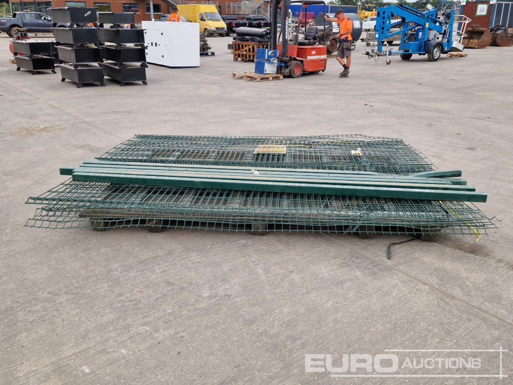 Galvanised fencing Panel (4 of), Fencing Posts (5 of) - Equipamento de construção: foto 2 Galvanised fencing Panel (4 of), Fencing Posts (5 of) - Equipamento de construção: foto 2