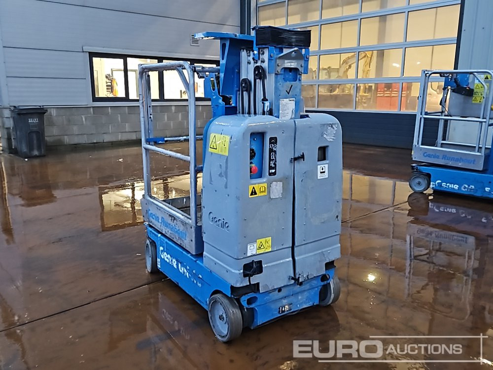 Genie GR-15 - Plataforma de mastro vertical: foto 3 Genie GR-15 - Plataforma de mastro vertical: foto 3