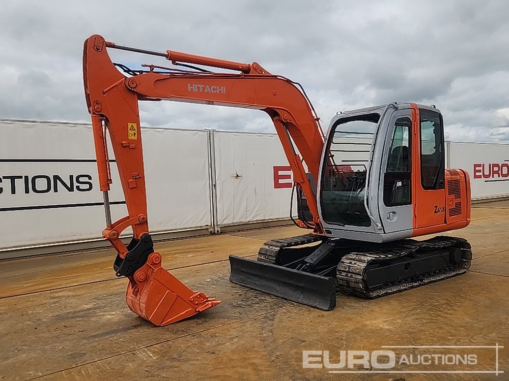 Hitachi ZX60 - Mini escavadeira: foto 1 Hitachi ZX60 - Mini escavadeira: foto 1