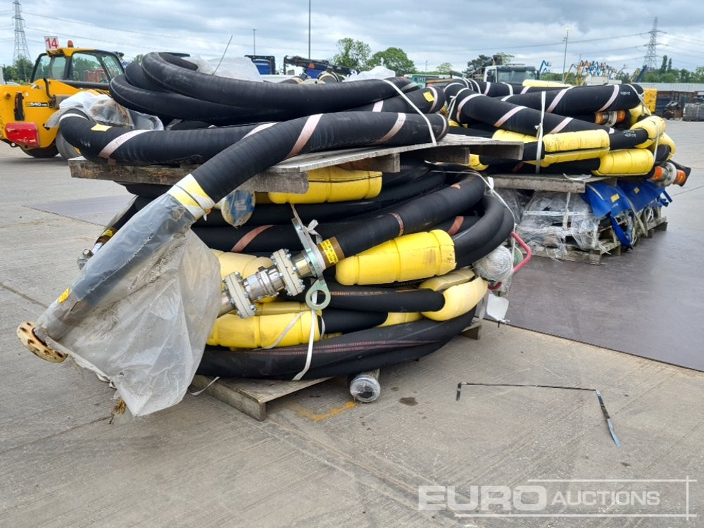 IVG Selection of Various Size Floating Rubber Hoses & Fittings (3 Pallets of), Tension Netting & Ropes System (5 Pallets of) - Equipamento de construção: foto 1 IVG Selection of Various Size Floating Rubber Hoses & Fittings (3 Pallets of), Tension Netting & Ropes System (5 Pallets of) - Equipamento de construção: foto 1