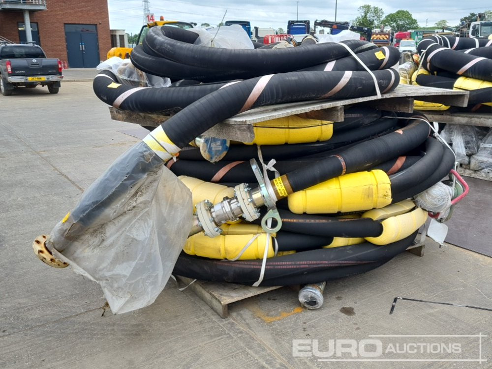 IVG Selection of Various Size Floating Rubber Hoses & Fittings (3 Pallets of), Tension Netting & Ropes System (5 Pallets of) - Equipamento de construção: foto 2 IVG Selection of Various Size Floating Rubber Hoses & Fittings (3 Pallets of), Tension Netting & Ropes System (5 Pallets of) - Equipamento de construção: foto 2