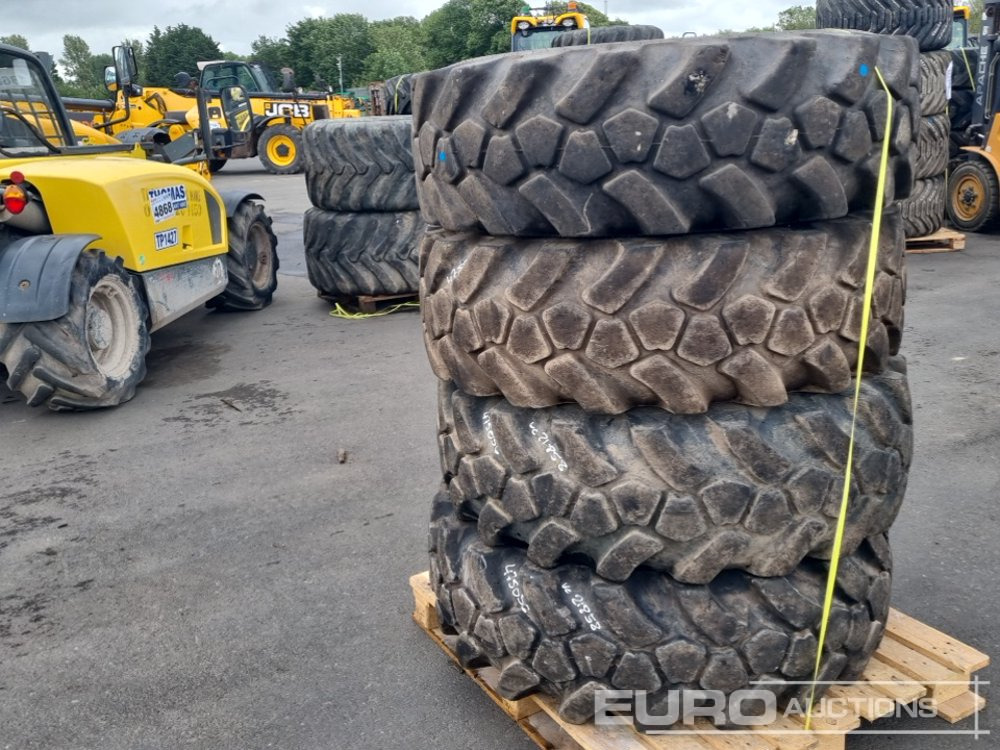 JCB 15.5-25 L-2 Tyre (4 of) - Pneu: foto 1 JCB 15.5-25 L-2 Tyre (4 of) - Pneu: foto 1