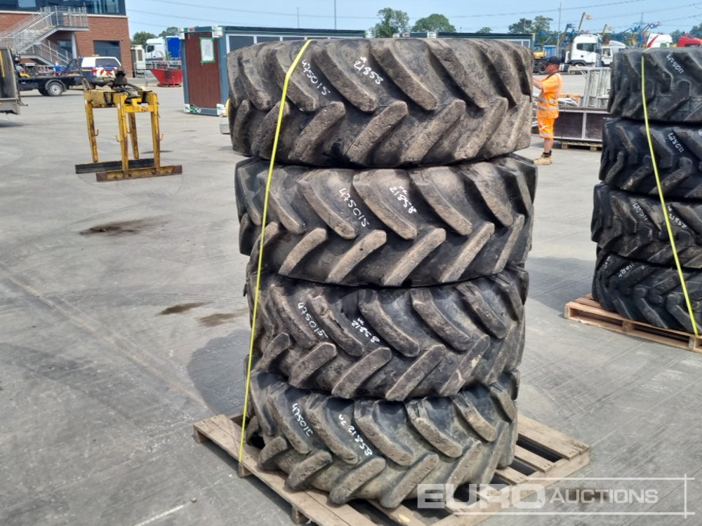 JCB 15.5/80 R24 Tyre (4 of) - Pneu: foto 1 JCB 15.5/80 R24 Tyre (4 of) - Pneu: foto 1