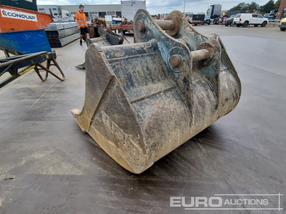 JCB 60" Digging Bucket 80mm Pin to suit 20 Ton Excavator - Balde: foto 3 JCB 60" Digging Bucket 80mm Pin to suit 20 Ton Excavator - Balde: foto 3