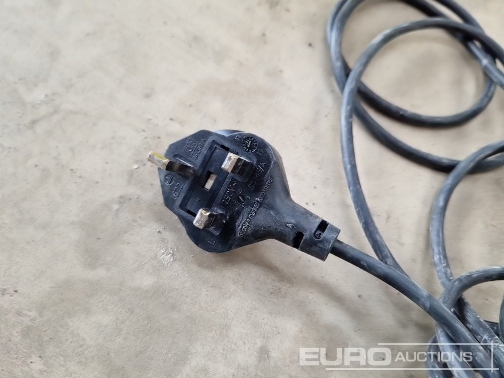 Equipamento de construção Karcher Wet & Dry Vacuum Cleaner WD2: foto 18