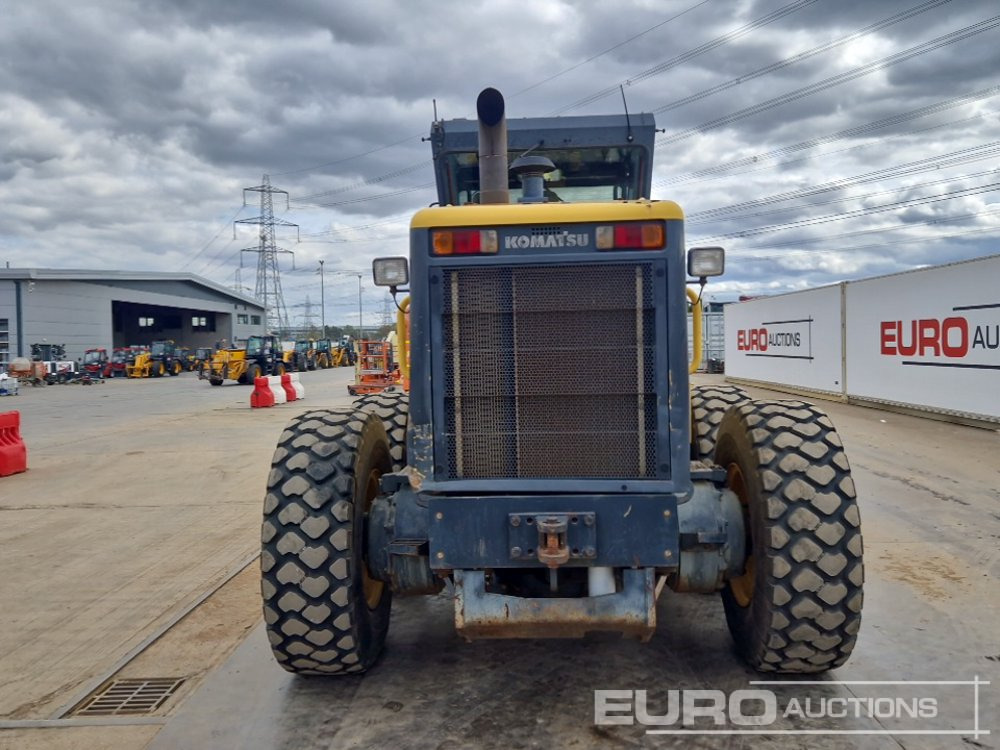 Komatsu GD655-3E0 - Motoniveladora: foto 4 Komatsu GD655-3E0 - Motoniveladora: foto 4