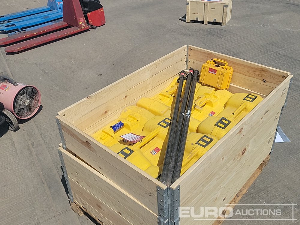 Leica Rugby 810 Laser Level (3 of), Rugby 410 Laser Level (3 of) & Poles - Equipamento de construção: foto 5 Leica Rugby 810 Laser Level (3 of), Rugby 410 Laser Level (3 of) & Poles - Equipamento de construção: foto 5