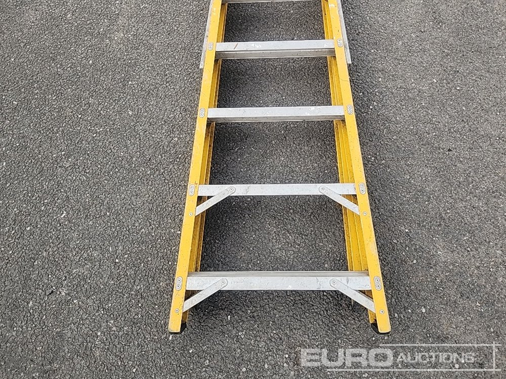 Equipamento de construção Lyte 7 Tread Fibreglass Step Ladder: foto 11