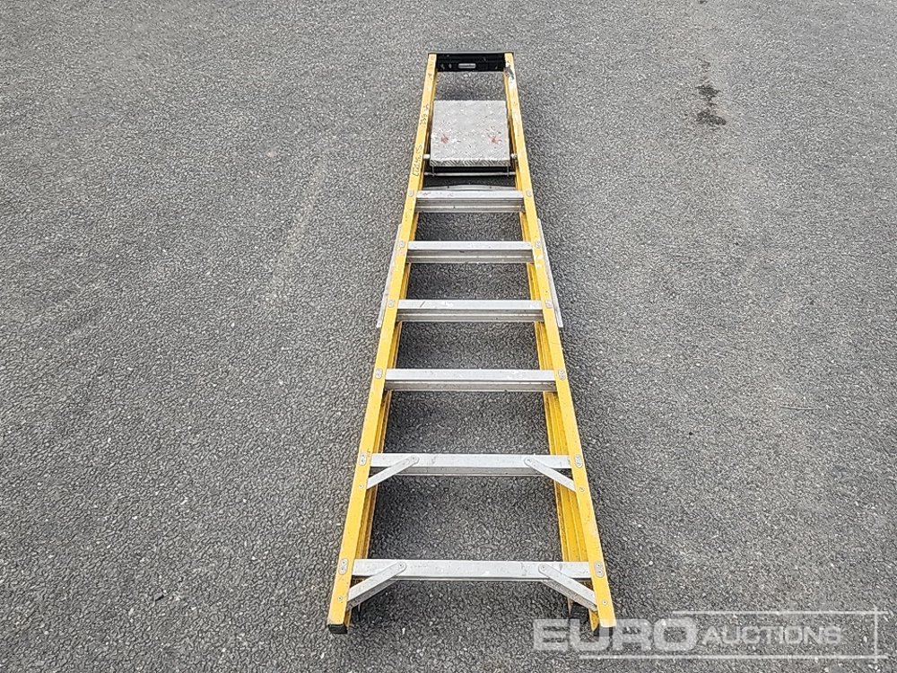 Equipamento de construção Lyte 7 Tread Fibreglass Step Ladder: foto 8