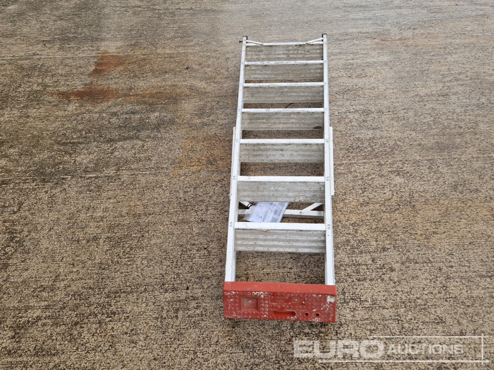 Lyte 8 Tread Aluminium Step Ladder - Equipamento de construção: foto 4 Lyte 8 Tread Aluminium Step Ladder - Equipamento de construção: foto 4