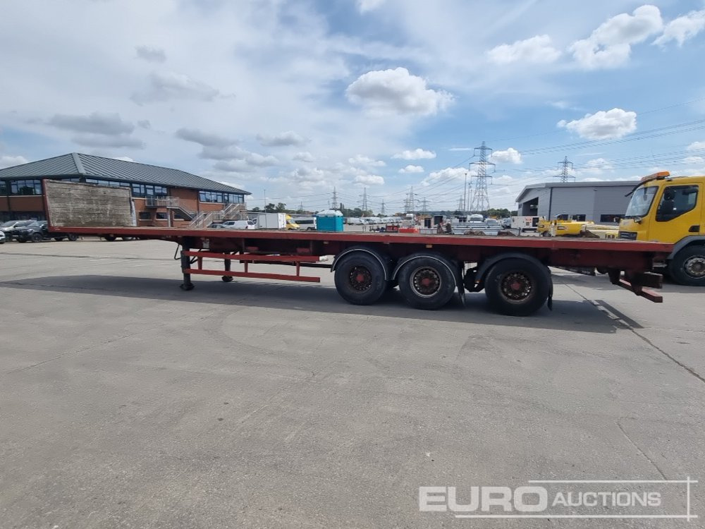 M & G Trailers Tri Axle Flatbed Trailer, Rear Lift Axle, Twist Locks - Semi-reboque plataforma/ Caixa aberta: foto 2 M & G Trailers Tri Axle Flatbed Trailer, Rear Lift Axle, Twist Locks - Semi-reboque plataforma/ Caixa aberta: foto 2