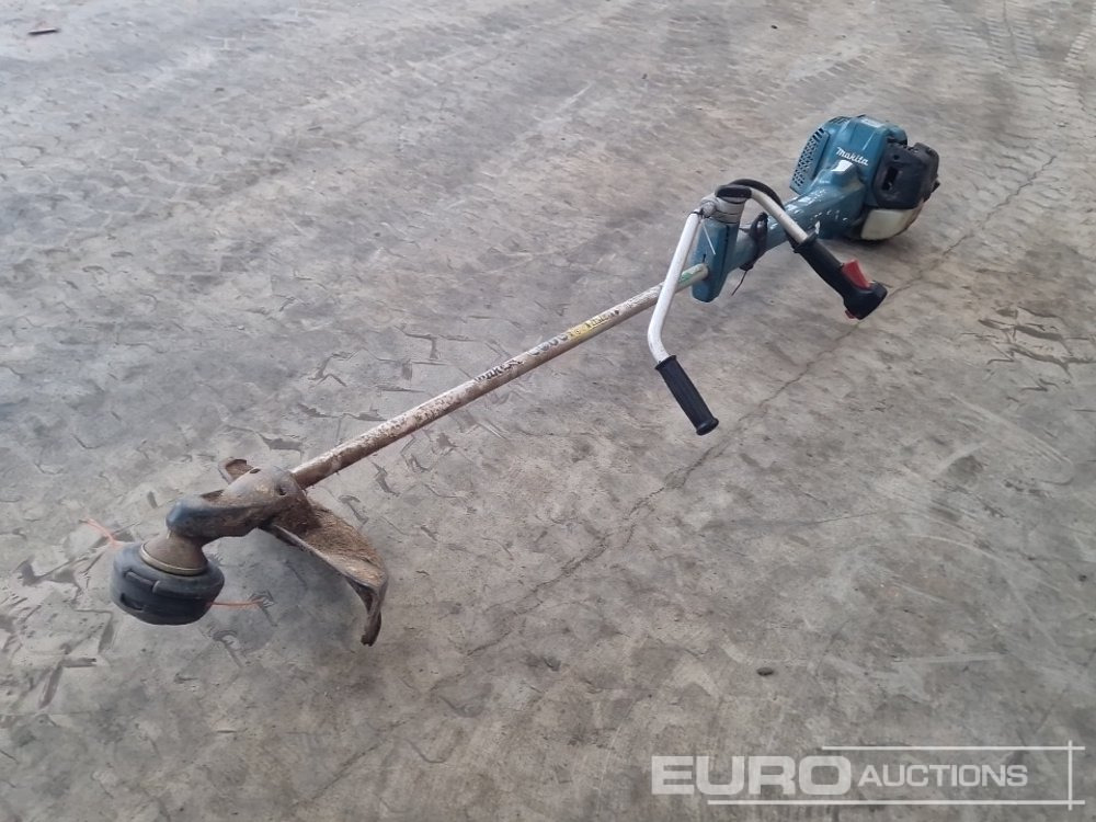 Makita Petrol Strimmer - Equipamento para oficina: foto 1 Makita Petrol Strimmer - Equipamento para oficina: foto 1