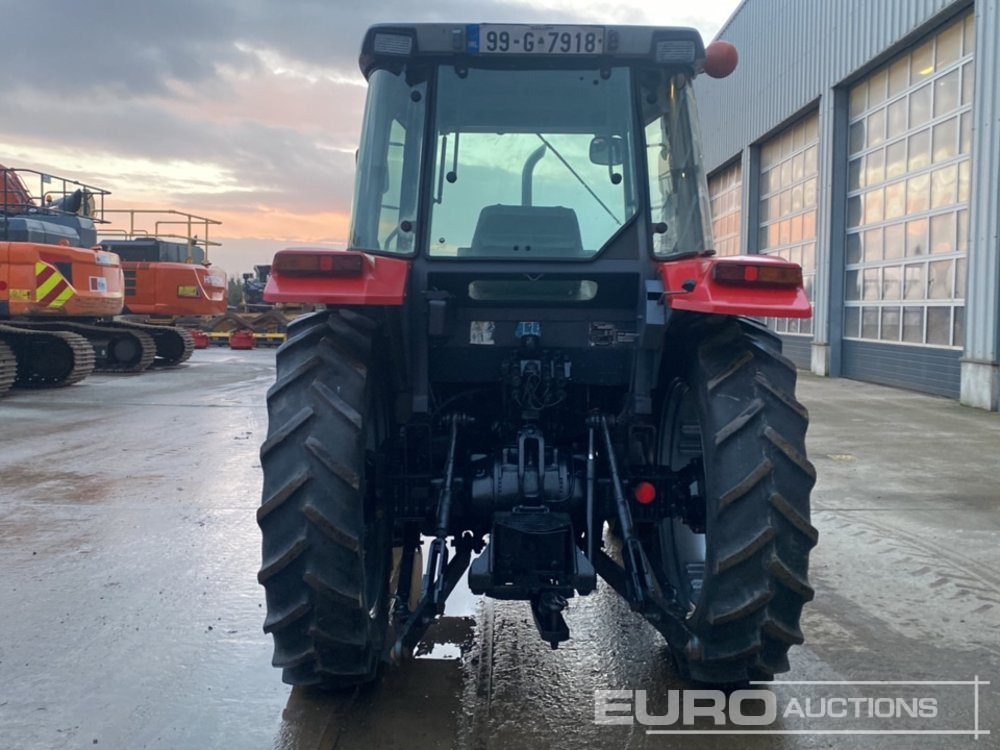 Massey Ferguson 4235 - Trator: foto 4 Massey Ferguson 4235 - Trator: foto 4