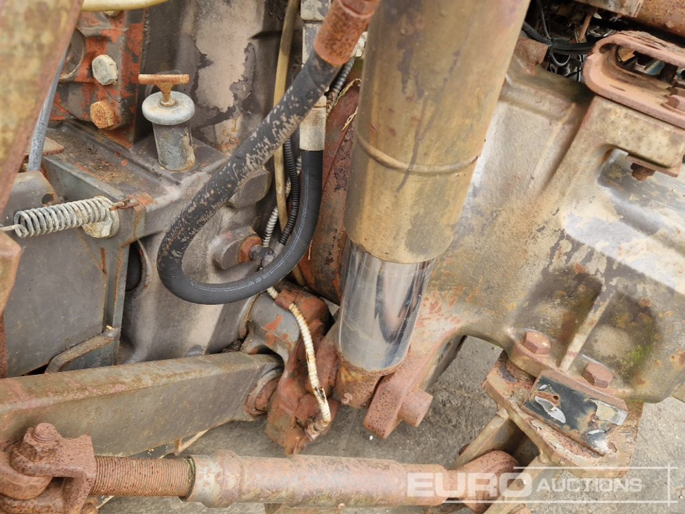 Trator Massey Ferguson 4WD Tractor, 3 Spool Valve (Spares): foto 27