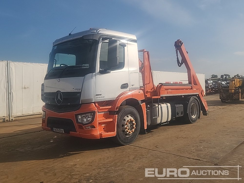 Mercedes Antos 2443 - Camião multibenne: foto 1 Mercedes Antos 2443 - Camião multibenne: foto 1