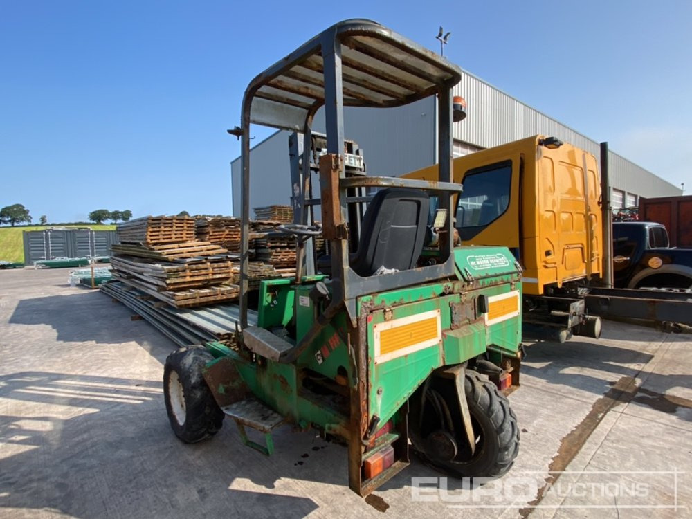 Moffett Mounty M7 24.3W, 3 Wheeled Trailer Mountable Forklift, 2 Stage Mast - Empilhadeira montada em caminhão: foto 2 Moffett Mounty M7 24.3W, 3 Wheeled Trailer Mountable Forklift, 2 Stage Mast - Empilhadeira montada em caminhão: foto 2
