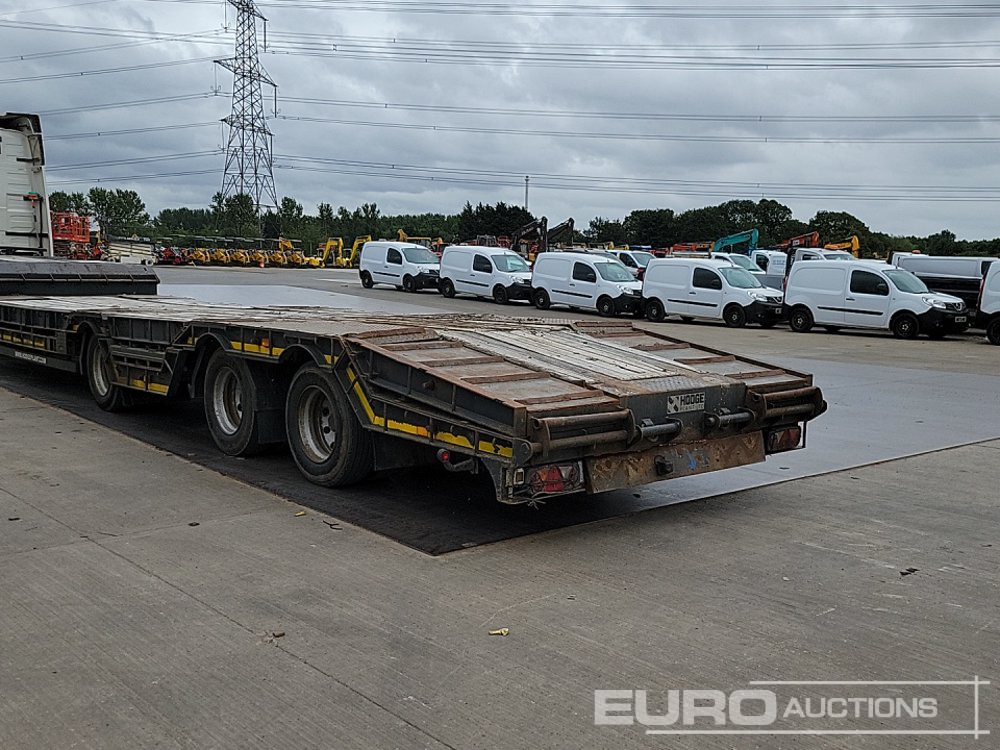 Montracon Tri Axle Step Frame Low Loader Trailer - Semi-reboque baixa: foto 3 Montracon Tri Axle Step Frame Low Loader Trailer - Semi-reboque baixa: foto 3