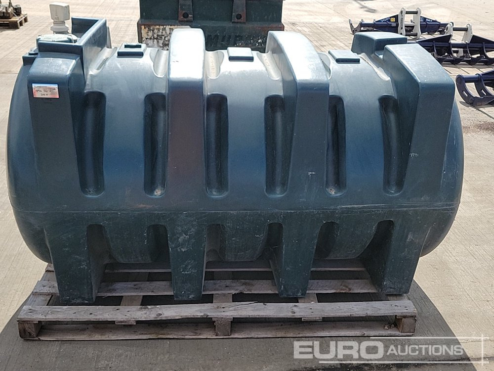 Plastic Fuel Bowser - Depósito de armazenamento: foto 2 Plastic Fuel Bowser - Depósito de armazenamento: foto 2