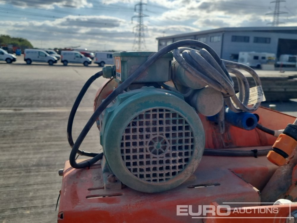 Equipamento de construção Redband 110 Volt Masonry Saw: foto 12 Equipamento de construção Redband 110 Volt Masonry Saw: foto 12