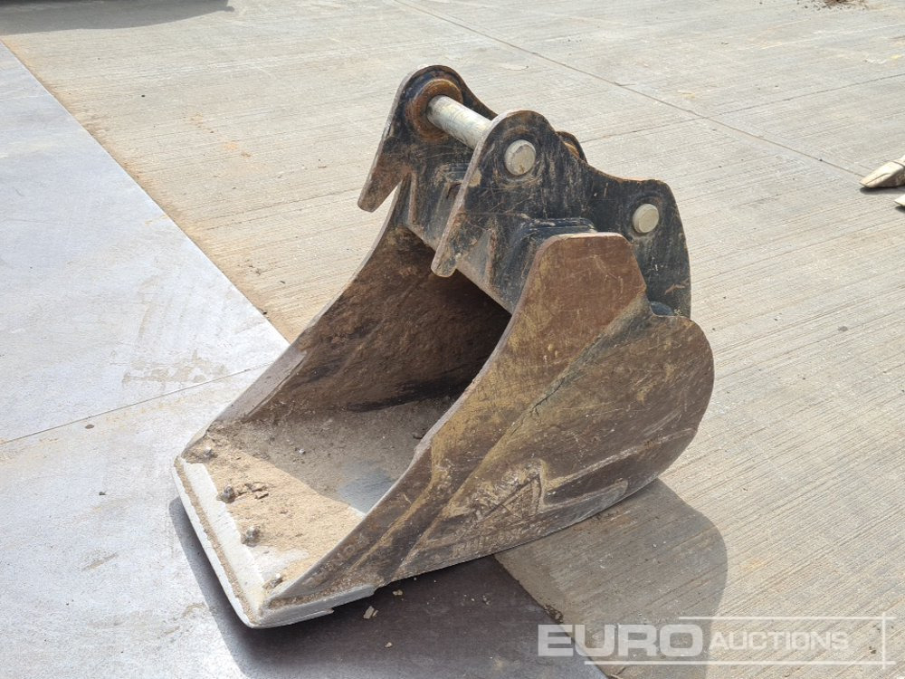 Rhinox 24" Digging Bucket 65mm Pin to suit 13 Ton Excavator - Balde: foto 1 Rhinox 24" Digging Bucket 65mm Pin to suit 13 Ton Excavator - Balde: foto 1