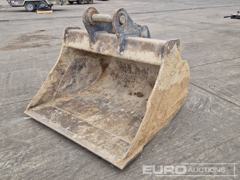 Rhinox 48" Digging Bucket 65mm Pin to suit 13 Ton Excavator - Balde: foto 1 Rhinox 48" Digging Bucket 65mm Pin to suit 13 Ton Excavator - Balde: foto 1