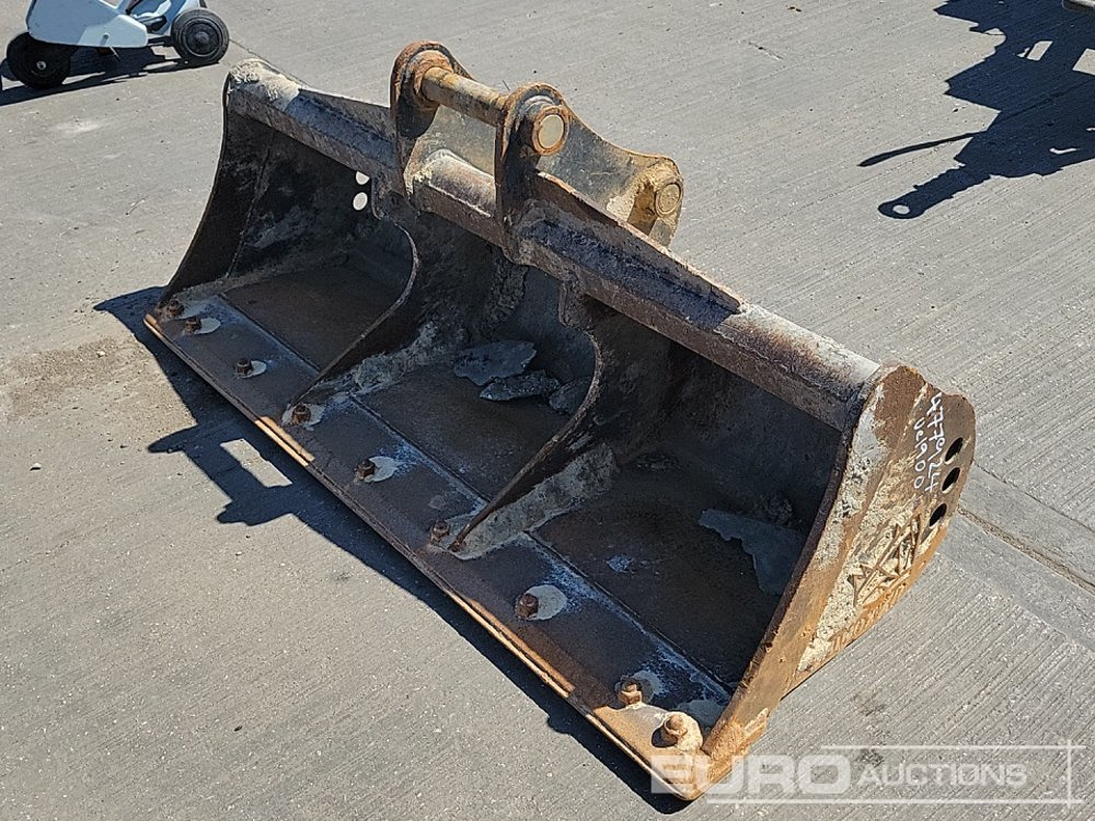 Rhinox 60" Ditching Bucket 50mm Pin to suit 6-8 Ton Excavator - Balde: foto 1 Rhinox 60" Ditching Bucket 50mm Pin to suit 6-8 Ton Excavator - Balde: foto 1