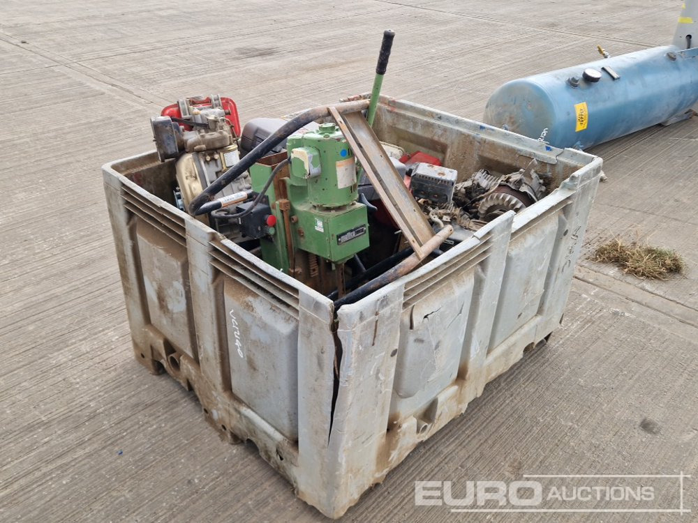 Stillage of Honda Engine (Spares), Stephill 2kVA Generator (Spares), Multico Pillar Drill (Spares), Ryobi Cordless Drill - Equipamento de construção: foto 2 Stillage of Honda Engine (Spares), Stephill 2kVA Generator (Spares), Multico Pillar Drill (Spares), Ryobi Cordless Drill - Equipamento de construção: foto 2