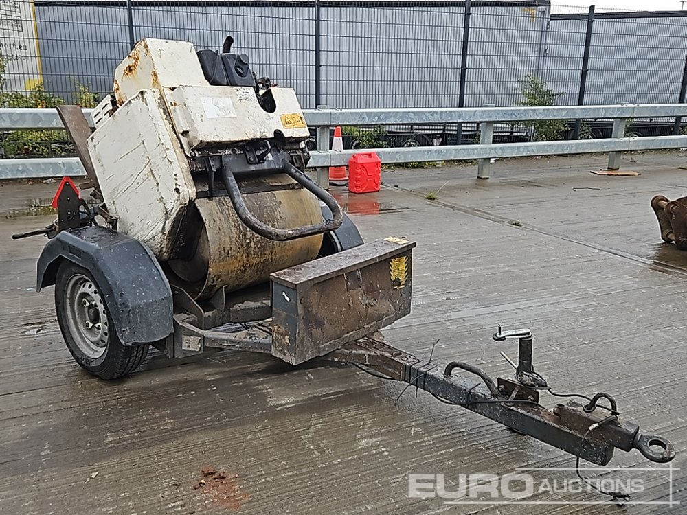 Terex Single Drum Vibrating Pedestrian Roller, Single Axle trailer - Máquina de asfalto: foto 5 Terex Single Drum Vibrating Pedestrian Roller, Single Axle trailer - Máquina de asfalto: foto 5