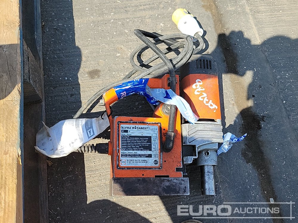 Equipamento de construção Unibor 110 Vot Mag Drill, Alfra Rotabest 110 Volt Mag Drill, 110 Volt Paddle Mixer (3 of), 100Volt Evolution Cut off Saw, 110 Volt REMS Sander: foto 24