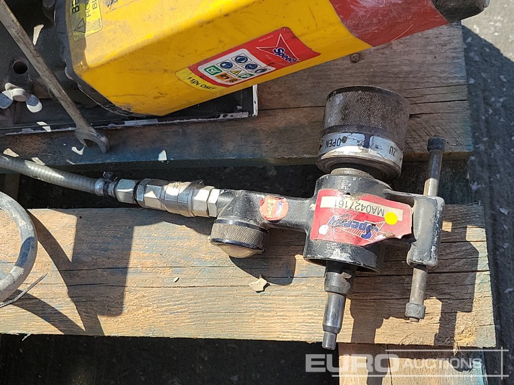 Equipamento de construção Unibor 110 Vot Mag Drill, Alfra Rotabest 110 Volt Mag Drill, 110 Volt Paddle Mixer (3 of), 100Volt Evolution Cut off Saw, 110 Volt REMS Sander: foto 34