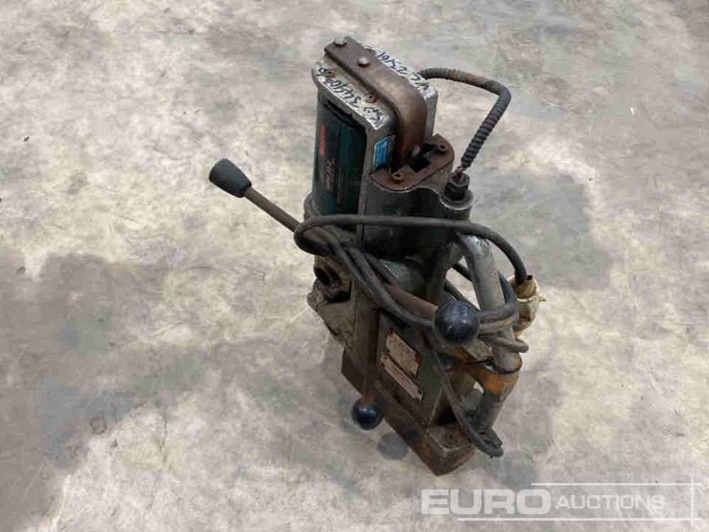 Equipamento de construção Unibor Bosch GBM23-2 110 Volt Magnetic Drill: foto 7 Equipamento de construção Unibor Bosch GBM23-2 110 Volt Magnetic Drill: foto 7