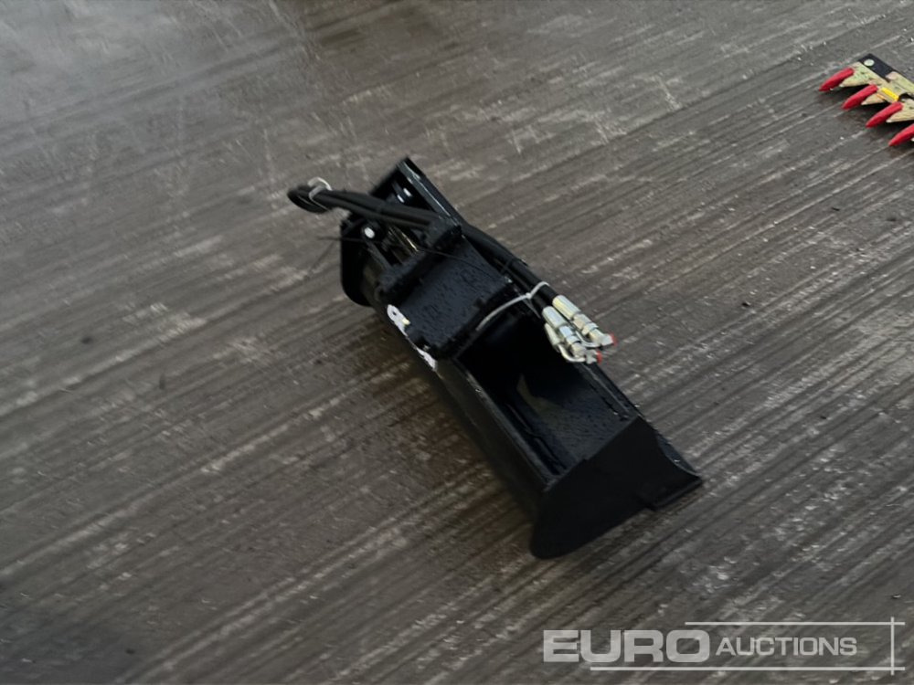 Unused 2025 Captok 24" Hydraulic Tilting Bucket 25mm Pin to suit Mini Excavator - Balde: foto 5 Unused 2025 Captok 24" Hydraulic Tilting Bucket 25mm Pin to suit Mini Excavator - Balde: foto 5