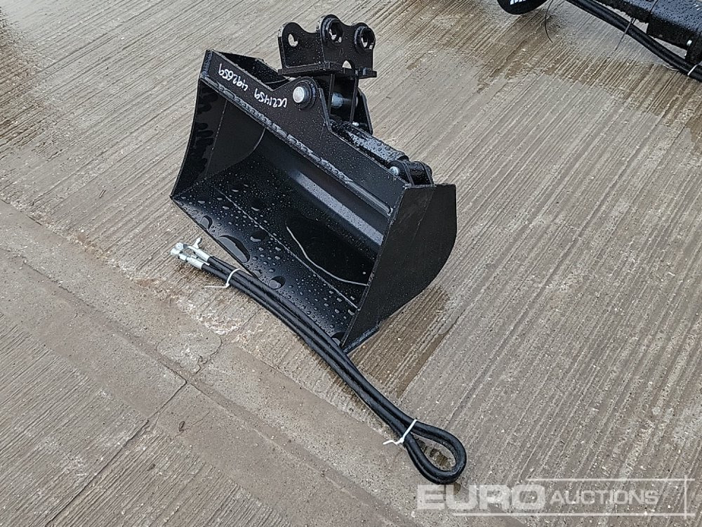 Unused 2025 Captok 24" Hydraulic Tilting Bucket 25mm Pin to suit Mini Excavator - Balde: foto 1 Unused 2025 Captok 24" Hydraulic Tilting Bucket 25mm Pin to suit Mini Excavator - Balde: foto 1