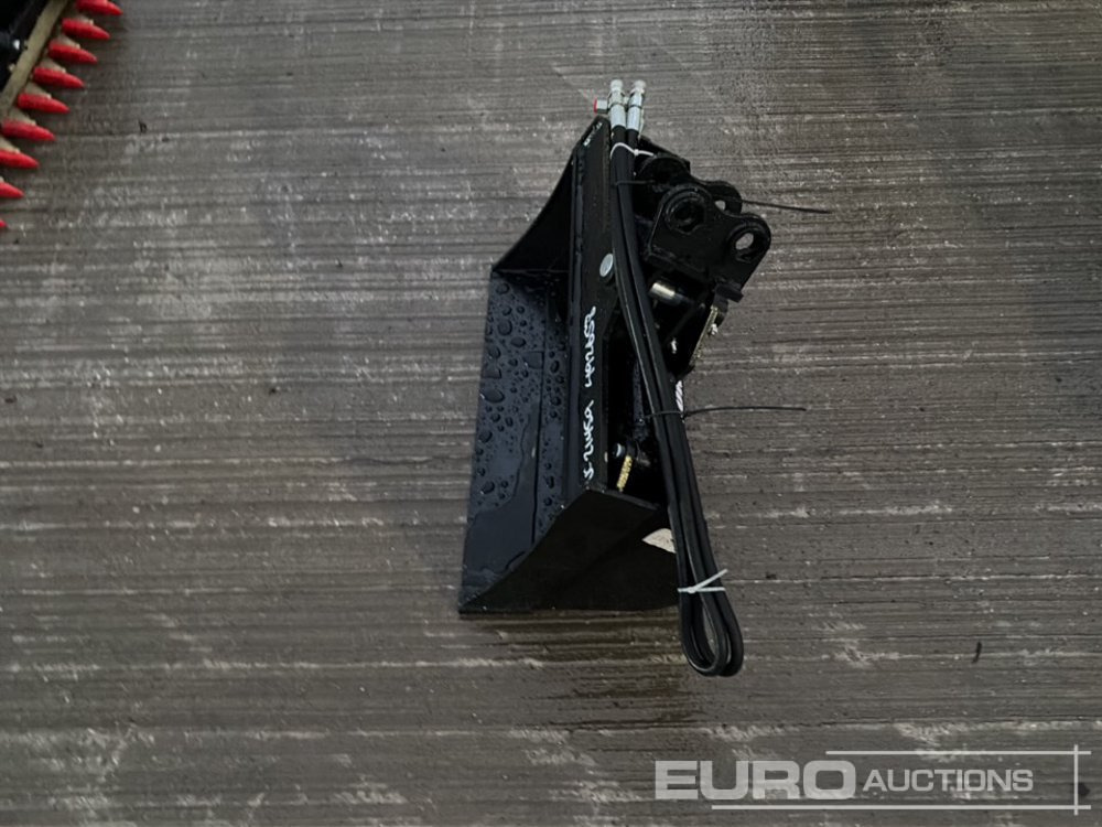 Unused 2025 Captok 24" Hydraulic Tilting Bucket 25mm Pin to suit Mini Excavator - Balde: foto 2 Unused 2025 Captok 24" Hydraulic Tilting Bucket 25mm Pin to suit Mini Excavator - Balde: foto 2