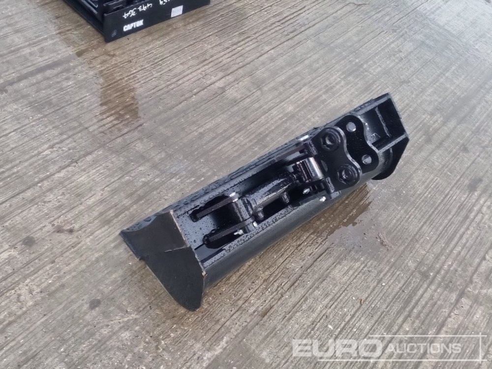 Unused 2025 Captok 32" Hydraulic Tilting Bucket 25mm Pin to suit Mini Excavator - Balde: foto 3 Unused 2025 Captok 32" Hydraulic Tilting Bucket 25mm Pin to suit Mini Excavator - Balde: foto 3