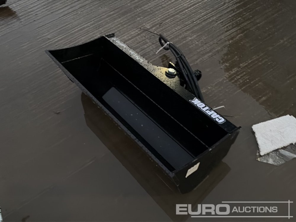 Unused 2025 Captok 32" Hydraulic Tilting Bucket 25mm Pin to suit Mini Excavator - Balde: foto 1 Unused 2025 Captok 32" Hydraulic Tilting Bucket 25mm Pin to suit Mini Excavator - Balde: foto 1