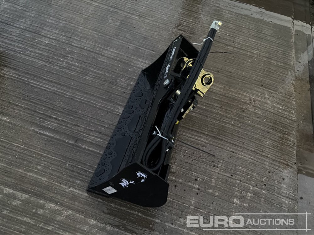 Unused 2025 Captok 32" Hydraulic Tilting Bucket 25mm Pin to suit Mini Excavator - Balde: foto 3 Unused 2025 Captok 32" Hydraulic Tilting Bucket 25mm Pin to suit Mini Excavator - Balde: foto 3