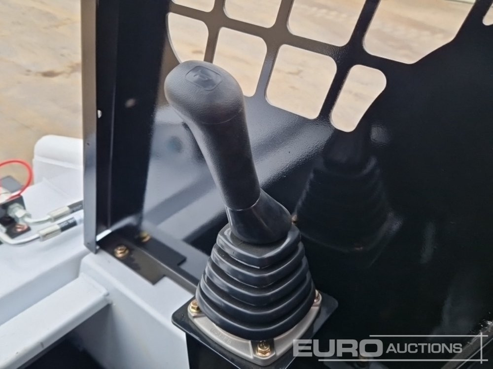 Mini pá carregadora Unused 2025 Newrick JC25: foto 31