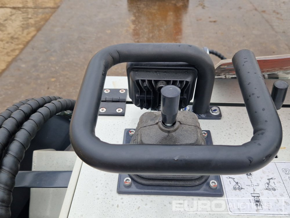 Mini pá carregadora Unused 2025 Toft ST25M-6: foto 34