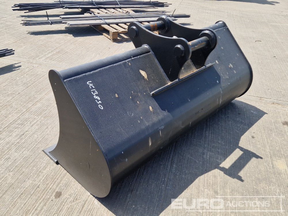 Unused 70" Ditching Bucket 65mm Pin to suit 13 Ton Excavator - Balde: foto 3 Unused 70" Ditching Bucket 65mm Pin to suit 13 Ton Excavator - Balde: foto 3