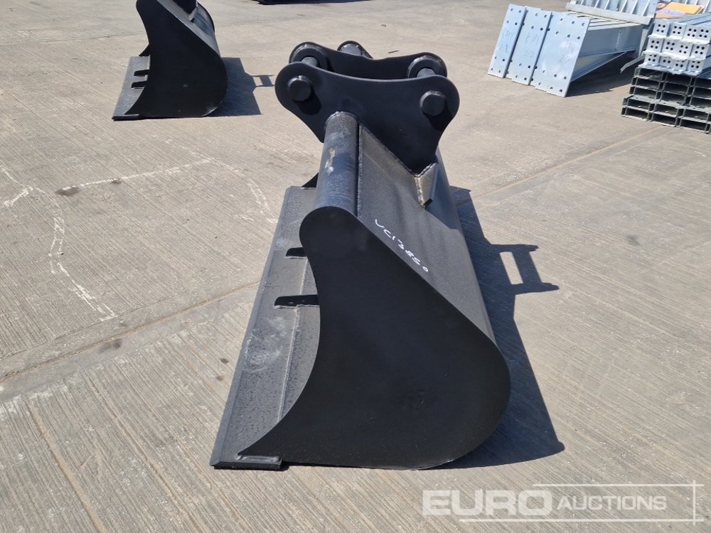 Unused 70" Ditching Bucket 65mm Pin to suit 13 Ton Excavator - Balde: foto 2 Unused 70" Ditching Bucket 65mm Pin to suit 13 Ton Excavator - Balde: foto 2
