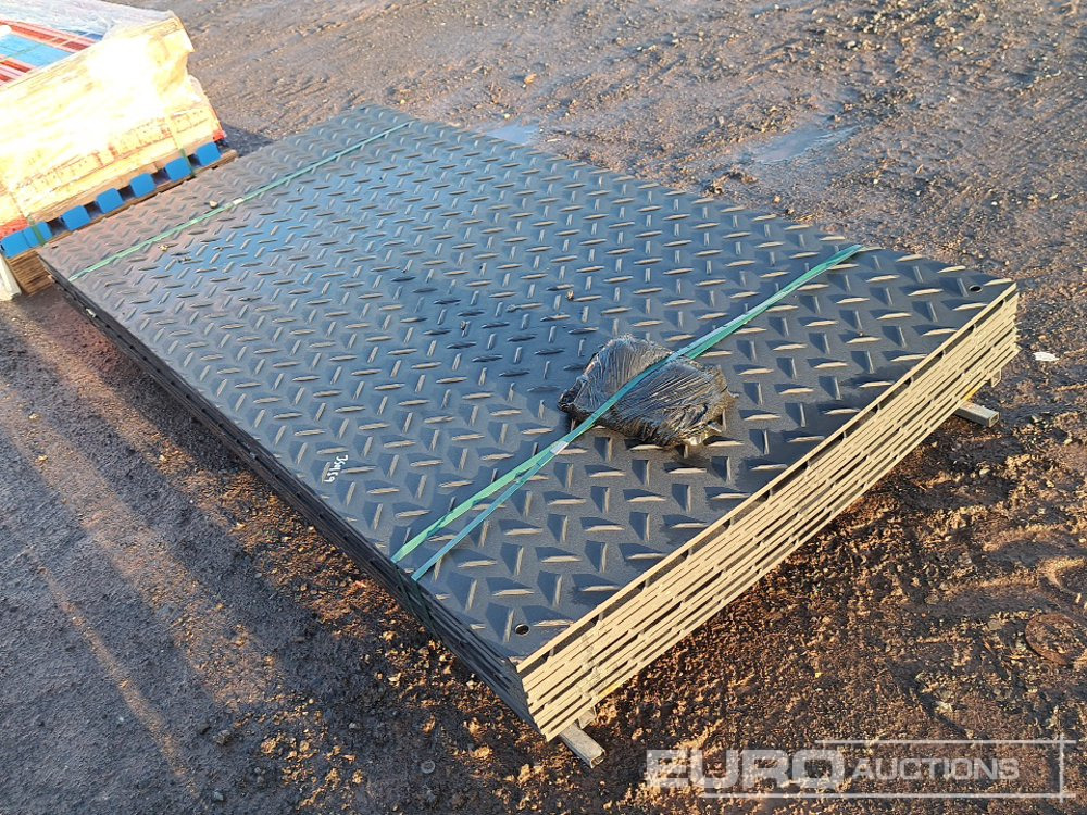 Unused 8' x 4' Plastic Road Mats (10 of) - Equipamento de construção: foto 4 Unused 8' x 4' Plastic Road Mats (10 of) - Equipamento de construção: foto 4