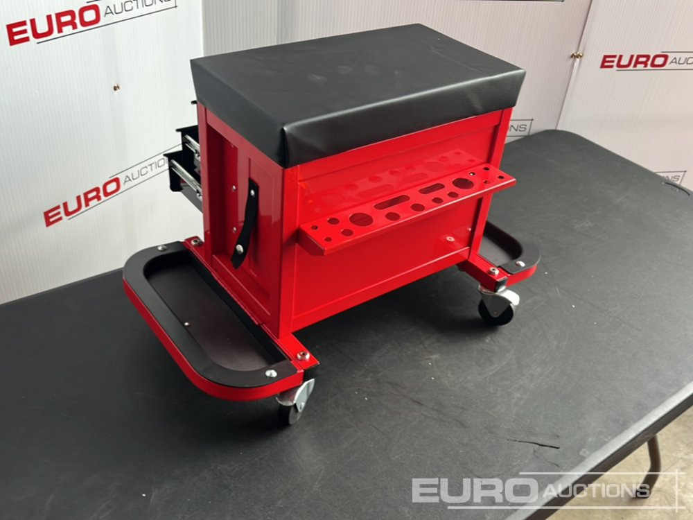 Unused Boss Wheeled Stool Tool Box, 3 Drawers, Magnetic Trays - Equipamento para oficina: foto 4 Unused Boss Wheeled Stool Tool Box, 3 Drawers, Magnetic Trays - Equipamento para oficina: foto 4